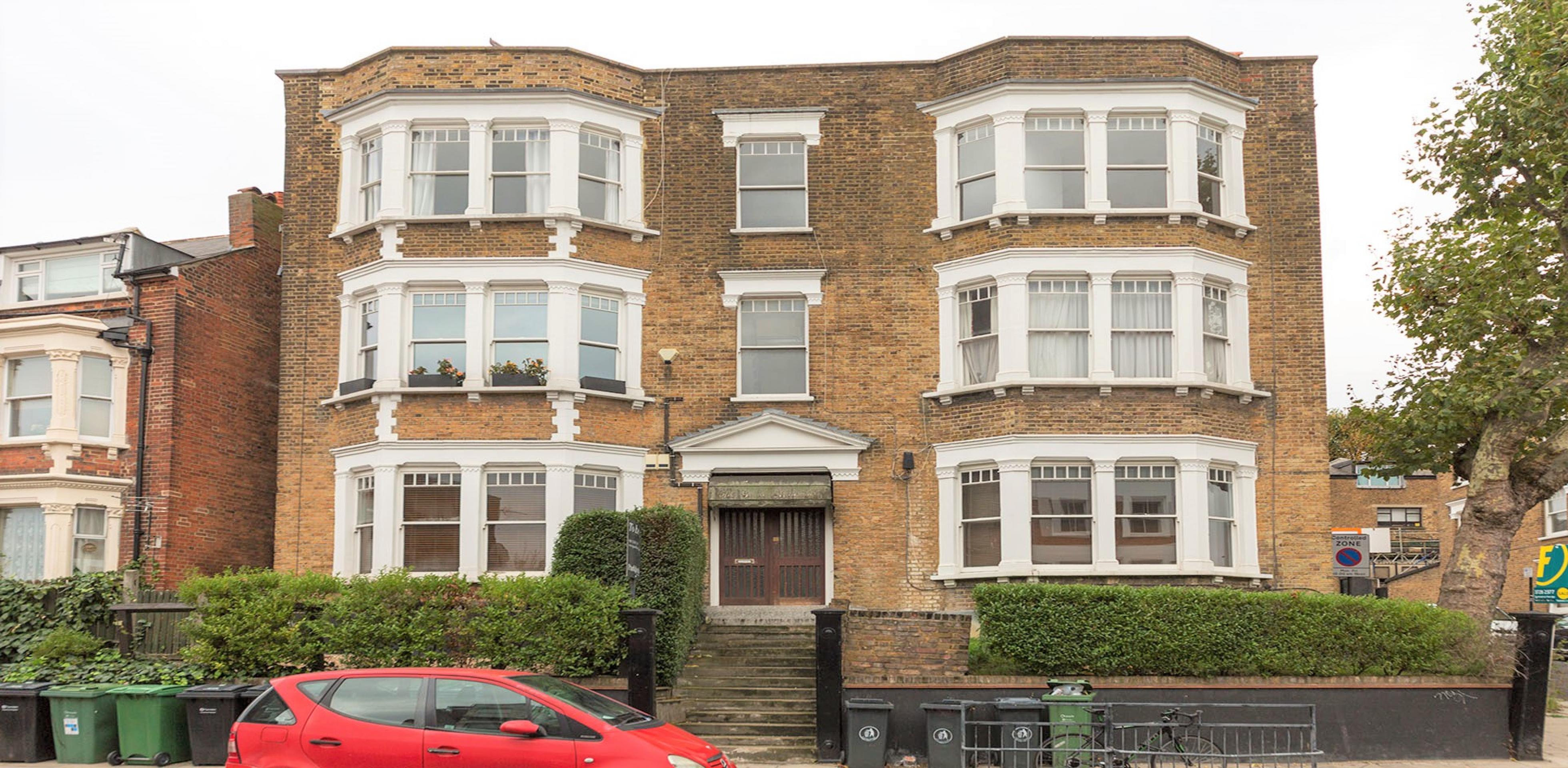 			3 Bedroom, 1 bath, 1 reception Flat			 Mill Lane, West Hampstead, WEST HAMPSTEAD NW6